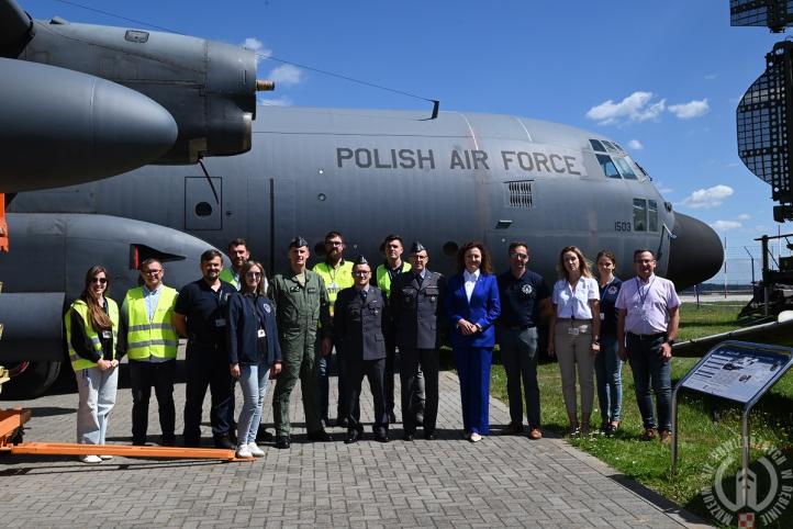 Przekazanie samolotu C-130E Hercules do Muzeum Sił Powietrznych w Dęblinie (fot. N. Jędrzejczyk)