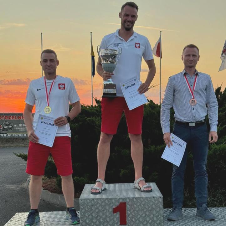 Samolotowy Puchar Polski 2024 - podium (fot. Marcin Chrząszcz, Facebook)