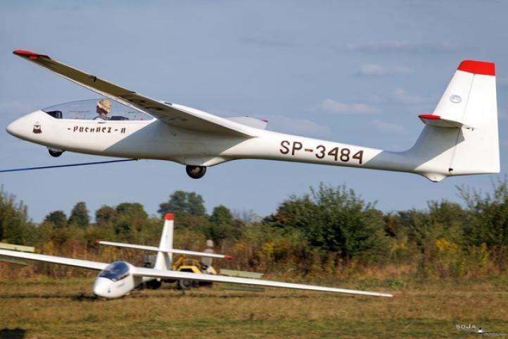 Aeroklub Ziemi Piotrkowskiej Aeroklub Ziemi Piotrkowskiej