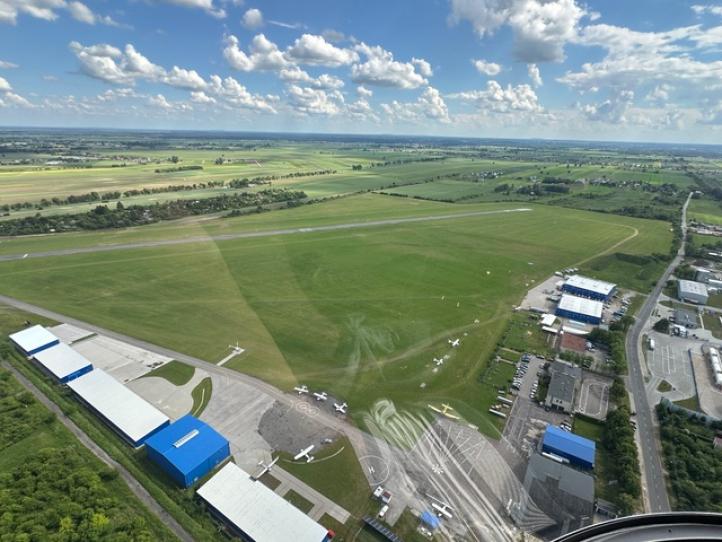 Aeroklub Ziemi Piotrkowskiej Aeroklub Ziemi Piotrkowskiej