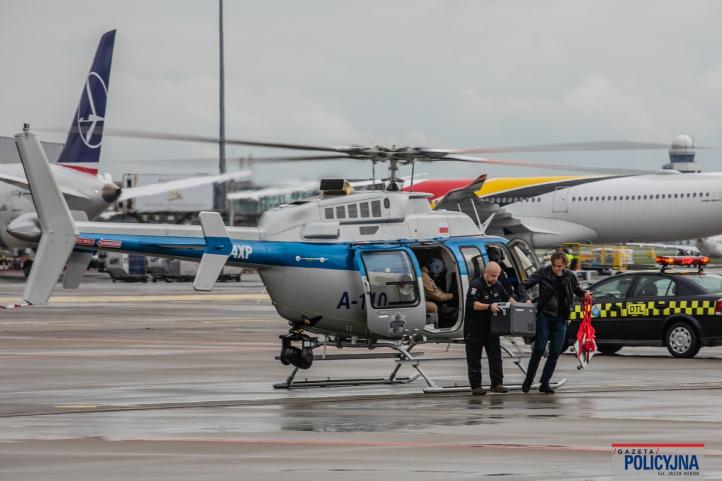 Bell-407GXi Policji po wylądowaniu na Okęciu (fot. Jacek Herok, BKS KGP)
