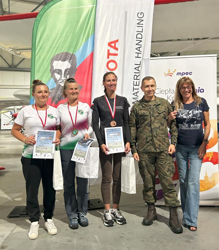 Liga Europy Wschodniej w Celności Zamość 2024 - podium kobiet (fot. Aeroklub Ziemi Zamojskiej)