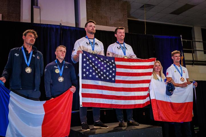 Maja Kuczyńska i Mairis Laiva zdobyli brązowy medal w 15. Spadochronowych Mistrzostwach Świata FAI w konkurencji Freestyle (fot. FAI, Marcus King)