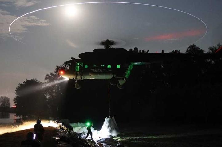 Mi-17 podczas operacji 'Feniks' (fot. Bartosz Bera)