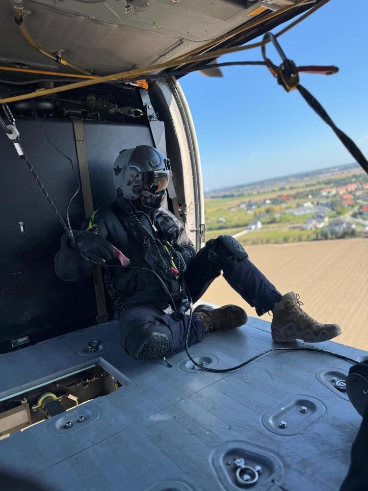 Operacja Powódź 2024 - patrol z użyciem policyjnego śmigłowca (fot. policja.pl)