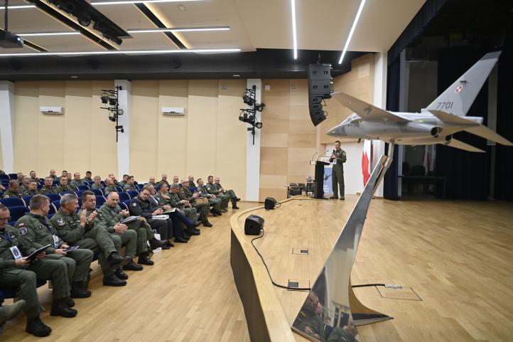 ZLOT-2024 (fot. Lotnicza Akademia Wojskowa) ZLOT-2024 (fot. Lotnicza Akademia Wojskowa)