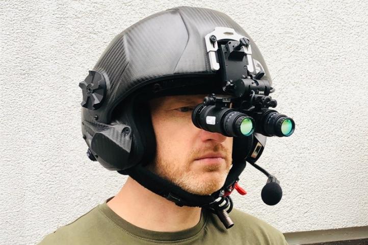 Lotnicze gogle noktowizyjne PNL-3X firmy PCO (fot. PCO)3