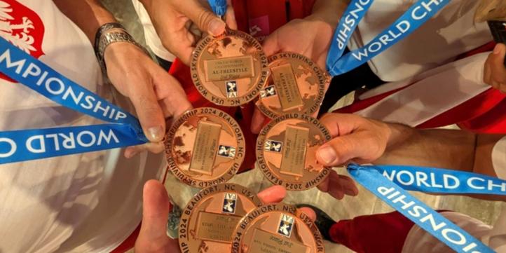 Medale polskich skoczków na Mistrzostwach Świata w USA (fot. Michał Poradowski)