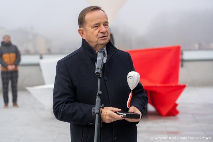 Podniebny hołd dla Niepodległej - niecodzienna inicjatywa PCI (fot. Krzysztof Witek, Biuro Prawowe UMWP)