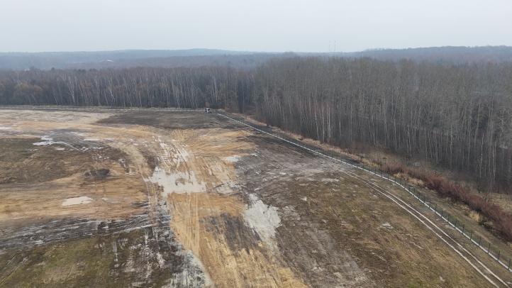 Ogrodzenia wokół terenu lotniska Katowice-Muchowiec (fot. Drogopol, Facebook)