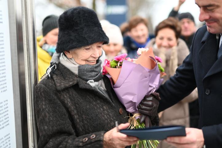 Adela Dankowska została patronką lotniska w Lesznie (fot. Agata Jankowska)2