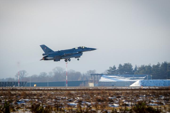 F-16 - start (fot. 31 Baza Lotnictwa Taktycznego)