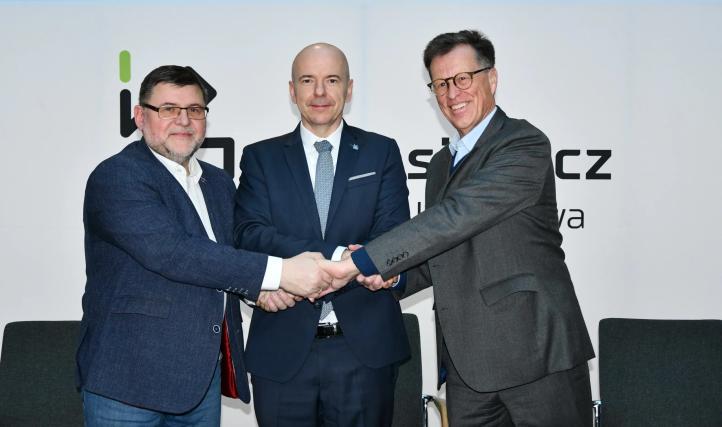 Łukasiewicz-Instytut Lotnictwa, Mieleckie Zakłady Lotnicze oraz DRACO Aircraft podpisały listy intencyjne dotyczące współpracy (fot. Łukasiewicz-Instytut Lotnictwa)2 Łukasiewicz-Instytut Lotnictwa, Mieleckie Zakłady Lotnicze oraz DRACO Aircraft podpisały listy intencyjne dotyczące współpracy (fot. Łukasiewicz-Instytut Lotnictwa)2