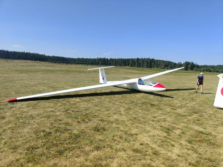 SZD-51-1 JUNIOR (SP-4189) w Aeroklubie Warmińsko-Mazurskim (fot. Aeroklub Warmińsko-Mazurski)2