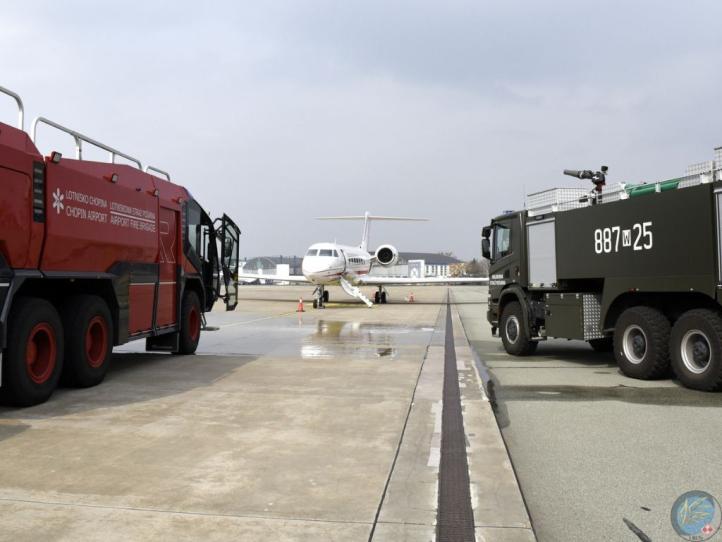 Ćwiczenia Lotniskowych Służb Ratunkowych na Lotnisku Chopina (fot. 1 Baza Lotnictwa Transportowego)3