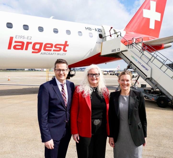 Embraer E195-E2 we flocie Helvetic Airways na lotnisku London City (fot. Embraer) Embraer E195-E2 we flocie Helvetic Airways na lotnisku London City (fot. Embraer)