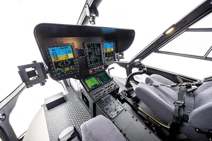 H140 - kokpit (fot. Airbus Helicopters, Christian Keller)