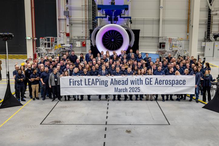 Zakład XEOS wraz z załogą (fot. GE Aerospace)