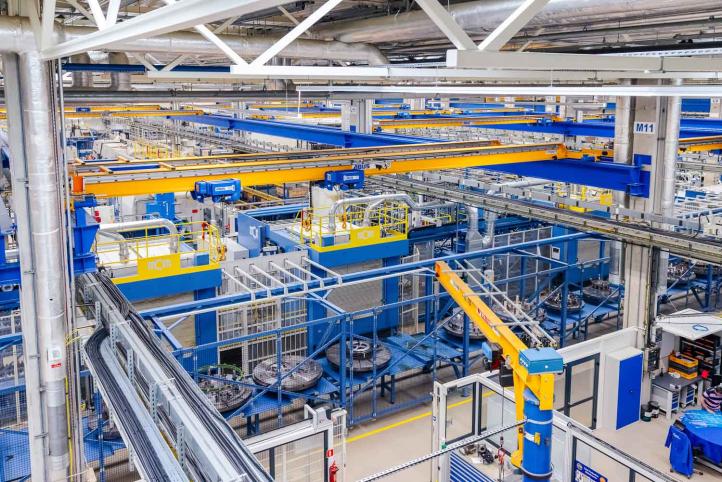 MTU Aero Engines - hala produkcyjna (fot. MTU Aero Engines Polska) MTU Aero Engines - hala produkcyjna (fot. MTU Aero Engines Polska)