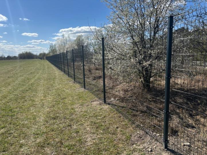 Ogrodzone lotnisko EPPT (fot. Aeroklub Ziemi Piotrkowskiej)6