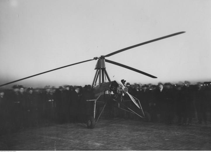 Pierwsze w Polsce autożyro Cierva C.30 znak SP-ANN po przylocie z Anglii (fot. Narodowe Archiwum Cyfrowe)