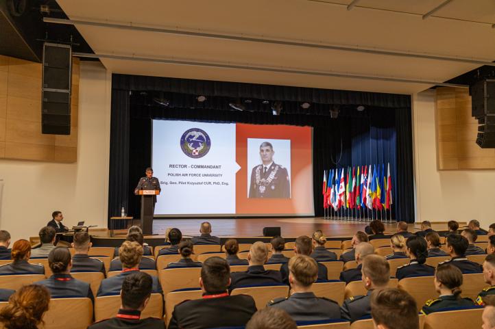 Rozpoczęcie International Air Force Cadets’ Week w Szkole Orląt (fot. Lotnicza Akademia Wojskowa)2 Rozpoczęcie International Air Force Cadets’ Week w Szkole Orląt (fot. Lotnicza Akademia Wojskowa)2