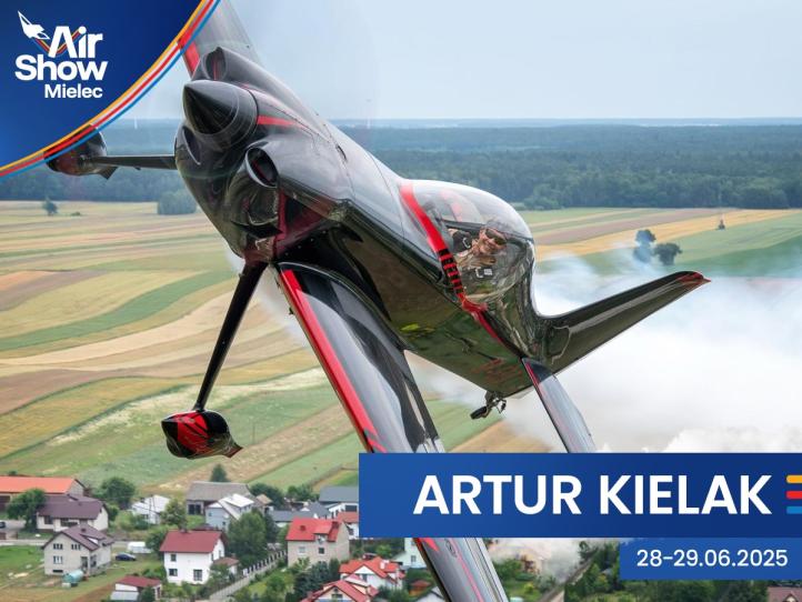 Artur Kielak na Airshow Mielec 2025 (fot. Airshow Mielec 2025)
