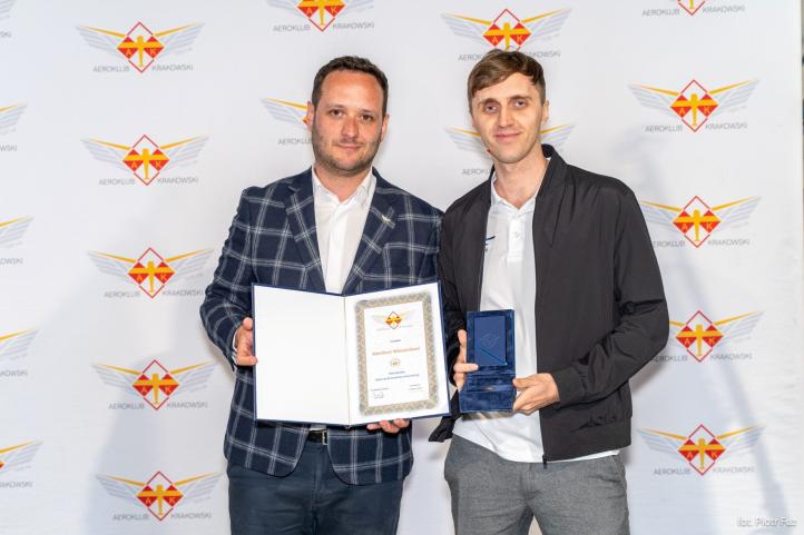 Kamil Wieczorek - Zasłużony dla Aeroklubu Krakowskiego Odznaka Złota (fot. Piotr Fuz)