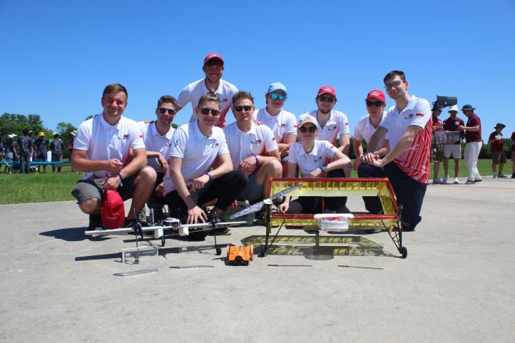 Studenci z Koła Naukowego SAE AeroDesign na zawodach w Stanach Zjednoczonych (fot. Politechnika Warszawska)