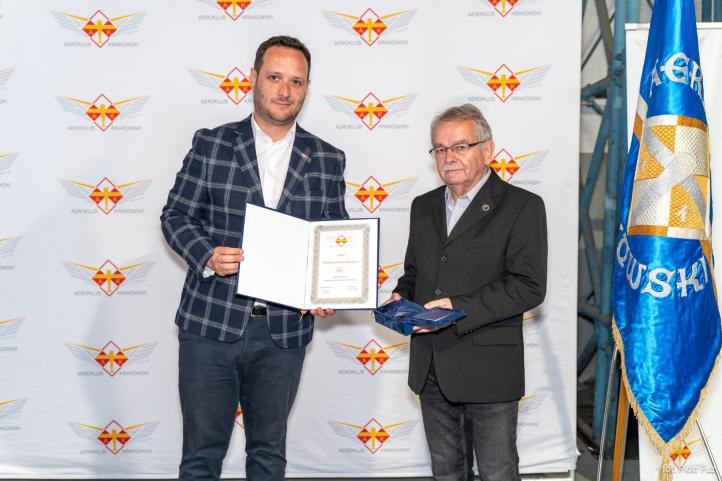 Wojciech Władyka - Zasłużony dla Aeroklubu Krakowskiego Srebrna Złota (fot. Piotr Fuz)
