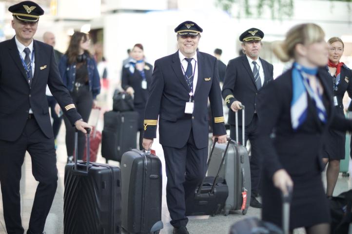 Krzysztof Kowalkowski, Kapitan Boeinga 787 Dreamliner w PLL LOT (fot. Aeroklub Ziemi Lubuskiej)