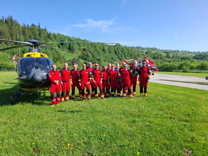 LPR na szkoleniu z nowatorskiej metody triage’u stworzonej na potrzeby wypadku masowego w górach (fot. Marek Maślanka)