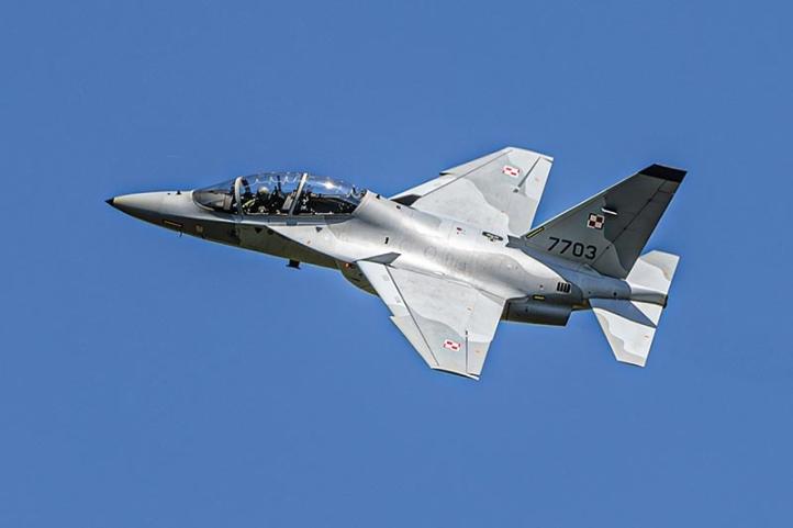 M-346 Bielik w locie (fot. Lotnicza Akademia Wojskowa) M-346 Bielik w locie (fot. Lotnicza Akademia Wojskowa)