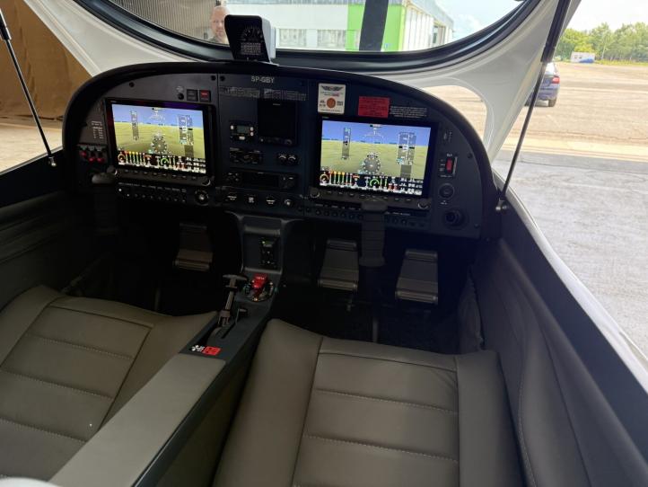 PS-28N Cruiser w wersji VFR Night w Ventum Air - kokpit (fot. GB Aircraft)