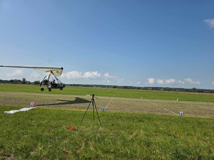 Zawody Mikrolotowe w Pińczowie (fot. Aeroklub Polski)2