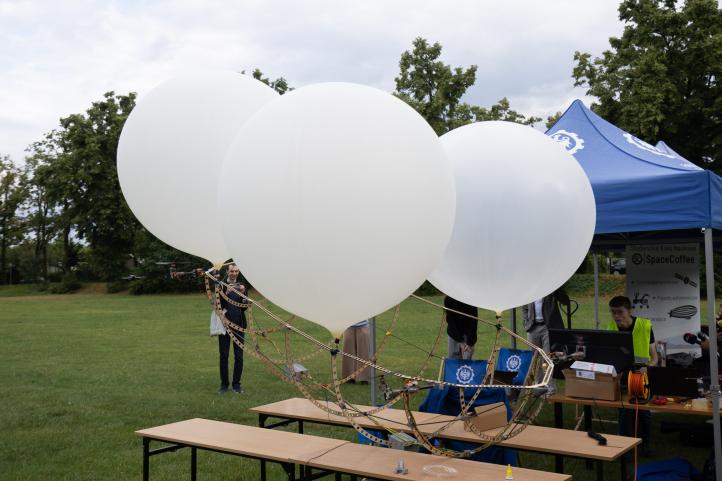 Autorski sterowiec skonstruowany przez członków Studenckiego Koła Naukowego SpaceCoffee przy Politechnice Śląskiej (fot. Politechnika Śląska)