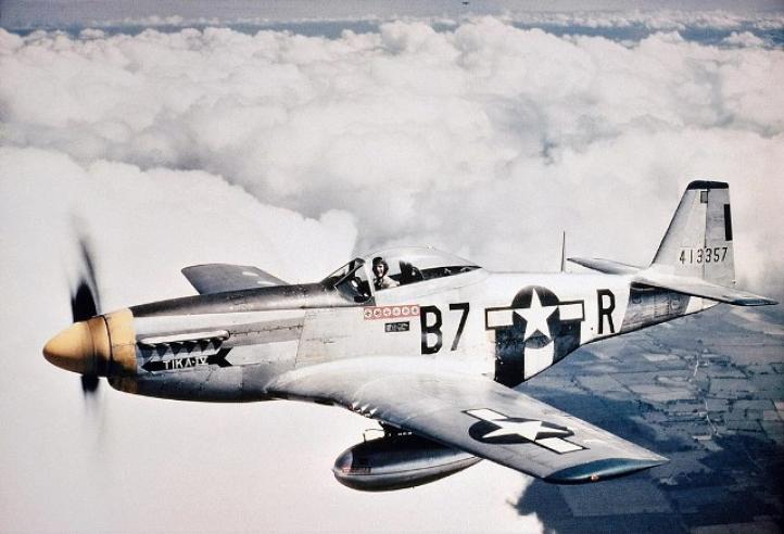 P-51 Mustang (fot. USAAF-361st FG Association, Domena publiczna, Wikimedia Commons)