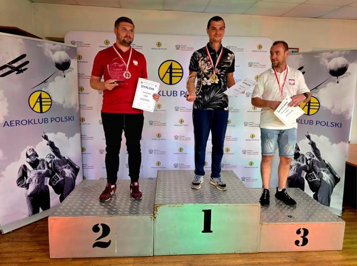 Podium Mikrolotowych Mistrzostw Polski rozegranych w klasie WL-1 (fot. Aeroklub Polski)