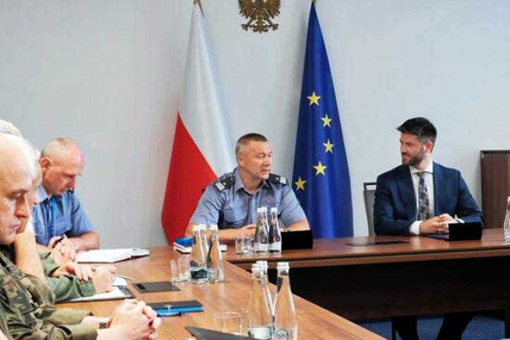 Podpisanie współpracy w zakresie zdatności do lotu, fot. Włądze Lotnictwa Wojskowego