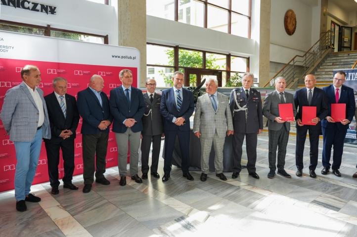 Uroczystość podpisania listu intencyjnego w sprawie budowy latającej repliki samolotu Lublin R XIII (fot. Tomasz Maślona)