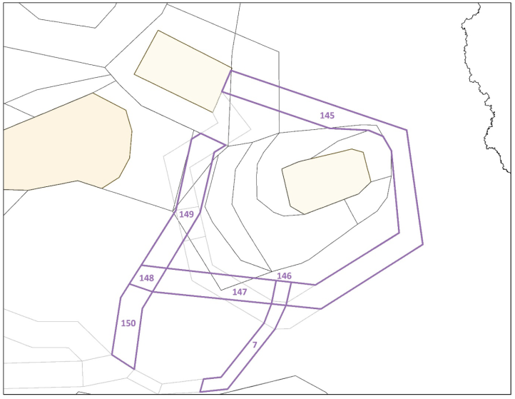 EPDE Konsultacje sierpień 2025 Rysunek 5: Wizualizacja zmian w trasach MRT (nowa trasa oznaczona została kolorem fioletowym, obecny przebieg kolorem szarym).