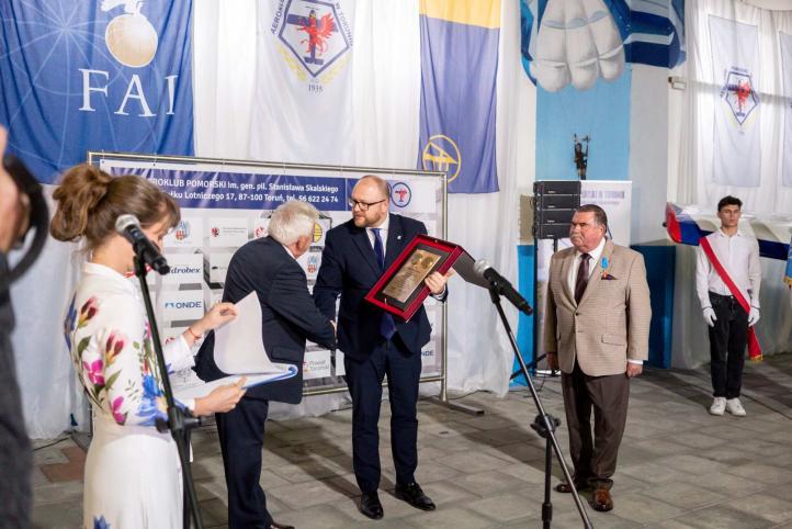 Obchody Jubileuszu 90-lecia Aeroklubu Pomorskiego (fot. Paweł Biarda)3 Obchody Jubileuszu 90-lecia Aeroklubu Pomorskiego (fot. Paweł Biarda)3