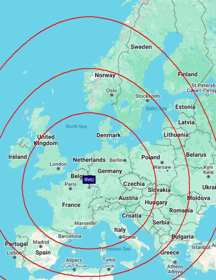 Okręgi oddalone od Metz o 1000, 1500 i 2000 km (fot. Przemysław Mościcki)