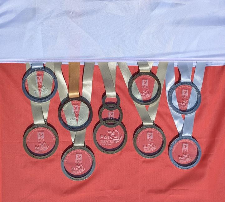 Polacy na 3. Mistrzostwach Europy FAI i 5. Pucharze Świata FAI w Wingsuit Flying – Performance (fot. Aeroklub Polski)3