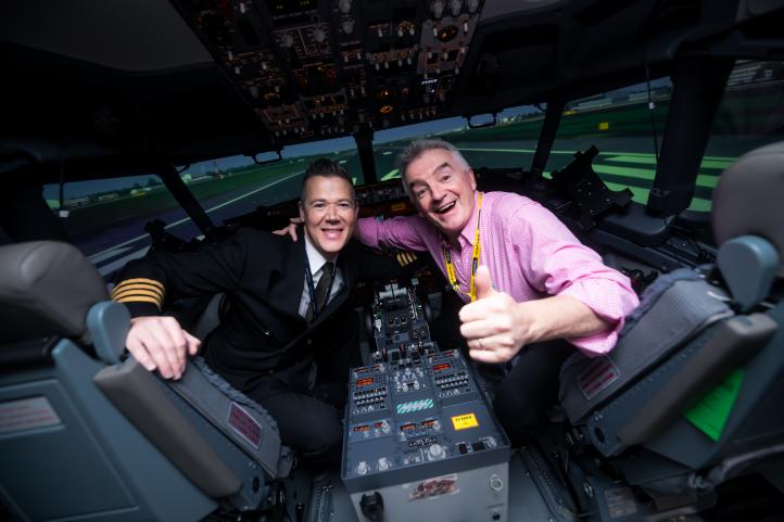 Ryanair otwiera Centrum Szkoleniowe Załóg Lotniczych B737 'Gamechanger' w Krakowie (fot. Ryanair)3
