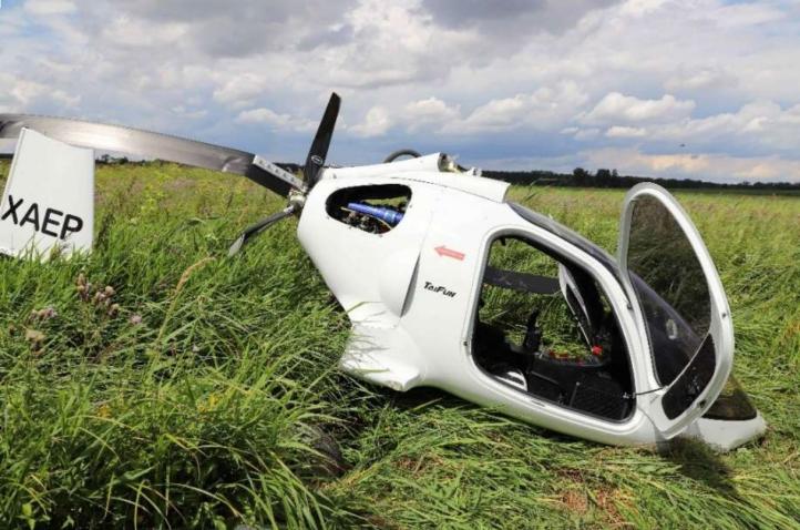 Wiatrakowiec TAIFUN SP-XAEP po lądowaniu na przedłużeniu RWY lądowiska Tuszyn (fot. PKBWL)