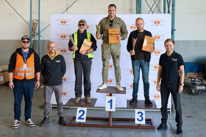 Zawody na celność lądowania w Aeroklubie Krakowskim - podium samolotowe (fot. Jarosław Ankowski 'FOTODRONOWO')