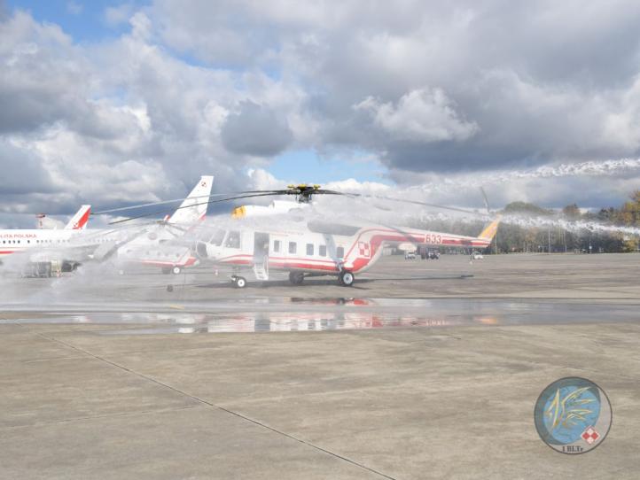 Ćwiczenia służb odpowiedzialnych za bezpieczeństwo operacji lotniczych w Wojskowym Porcie Lotniczym w Warszawie (fot. 1 Baza Lotnictwa Transportowego)3