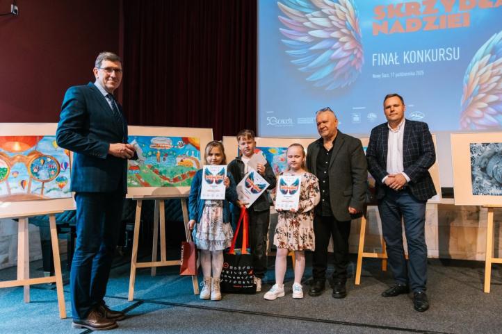 Finał konkursu 'Magia lotu - Skrzydła Nadziei' z udziałem Muzeum Lotnictwa Polskiego (fot. Muzeum Lotnictwa Polskiego)3