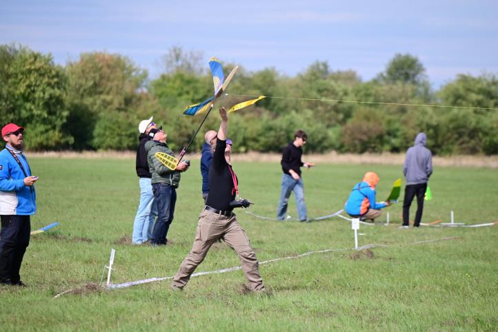 Ogólnopolskie zawody modeli szybowców termicznych F3L-RC PANY CUP (fot. Arkadiusz Kubik) Ogólnopolskie zawody modeli szybowców termicznych F3L-RC PANY CUP (fot. Arkadiusz Kubik)